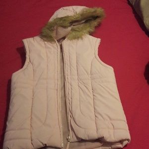 Pink vest with fur